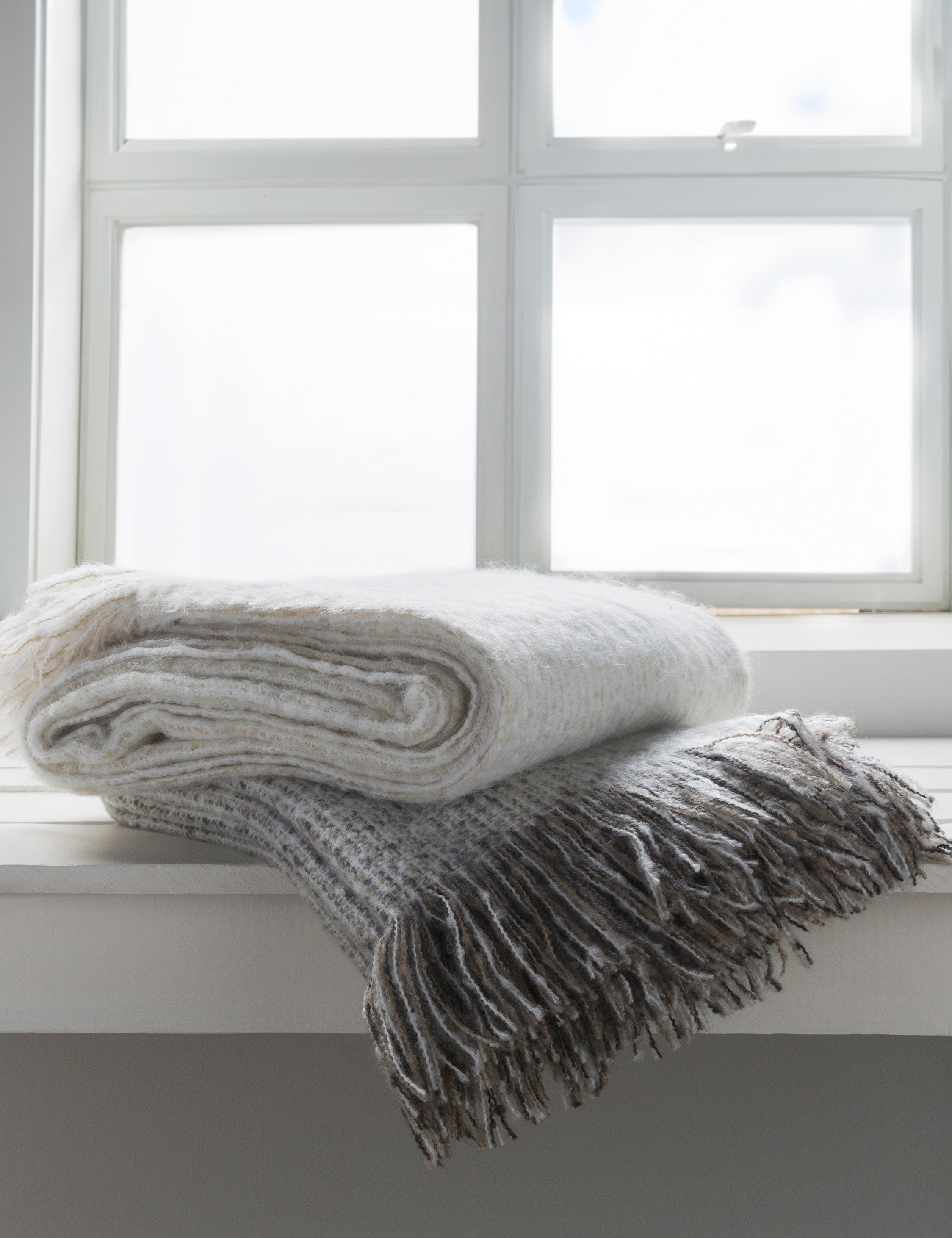 #color::natural-and-gray